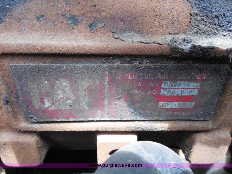 image for item H9952 1997 Volvo WG dump truck