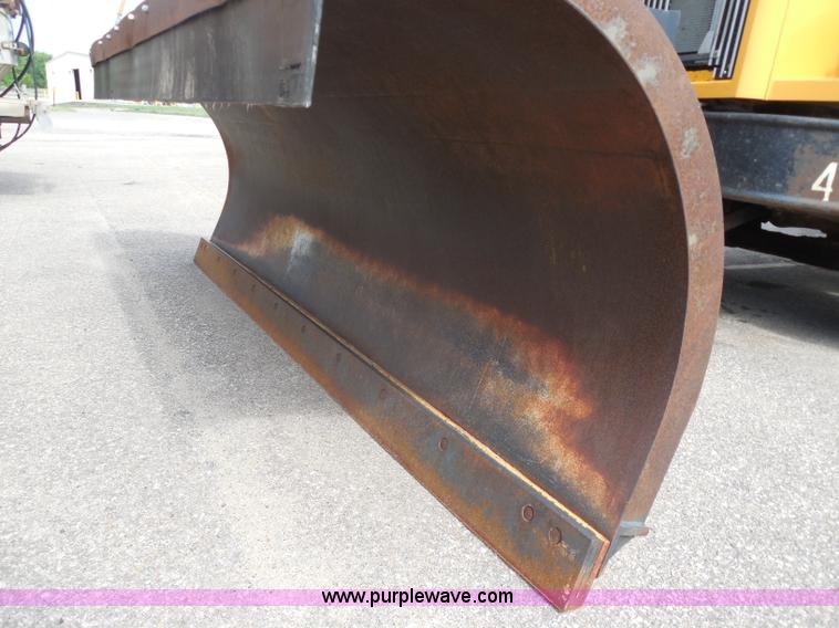 image for item H9952 1997 Volvo WG dump truck