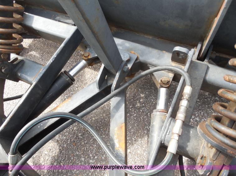 image for item H9952 1997 Volvo WG dump truck