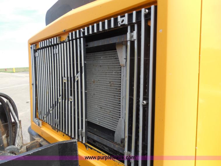 image for item H9952 1997 Volvo WG dump truck