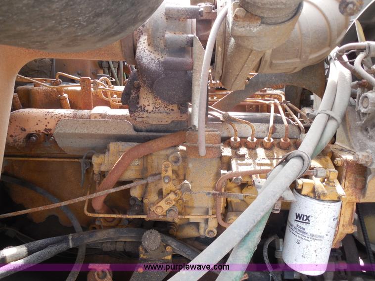 image for item H9953 1999 Volvo WG dump truck