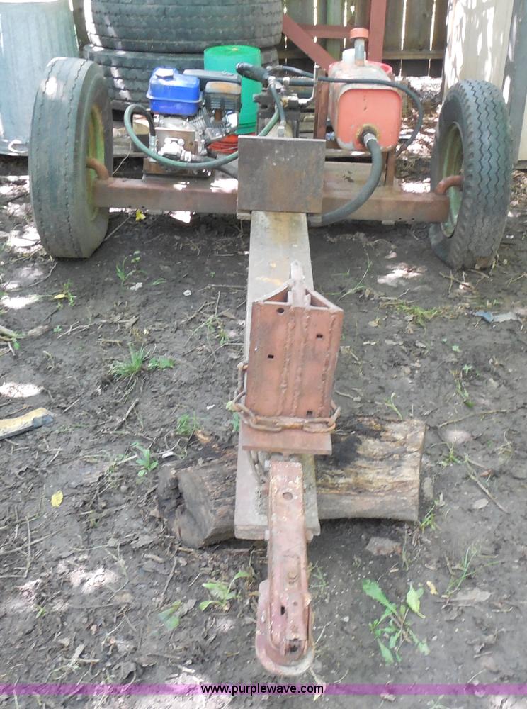 image for item H9958 Hydraulic powered log splitter