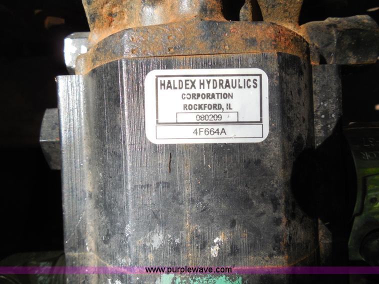 image for item H9958 Hydraulic powered log splitter