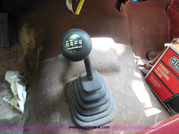 image for item H9959 1984 Ford F150 pickup truck