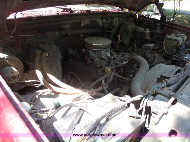 image for item H9959 1984 Ford F150 pickup truck