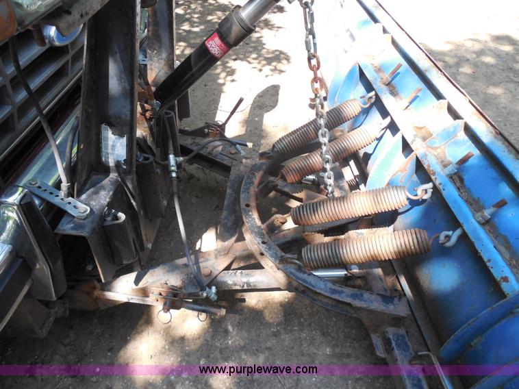 image for item H9959 1984 Ford F150 pickup truck