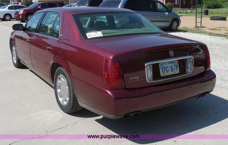 image for item H9960 2000 Cadillac DeVille DHS