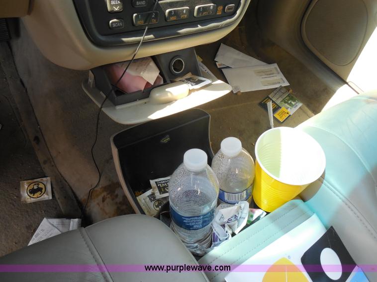 image for item H9960 2000 Cadillac DeVille DHS