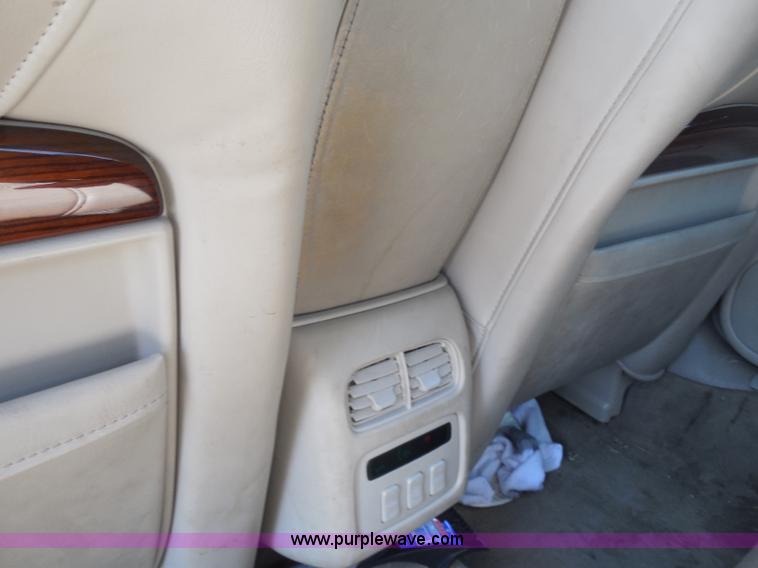 image for item H9960 2000 Cadillac DeVille DHS