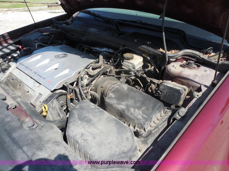 image for item H9960 2000 Cadillac DeVille DHS