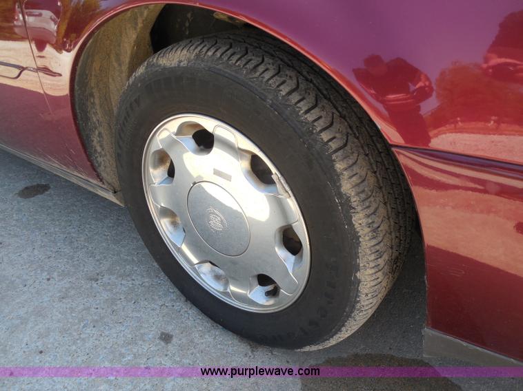 image for item H9960 2000 Cadillac DeVille DHS