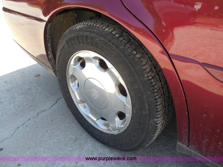 image for item H9960 2000 Cadillac DeVille DHS