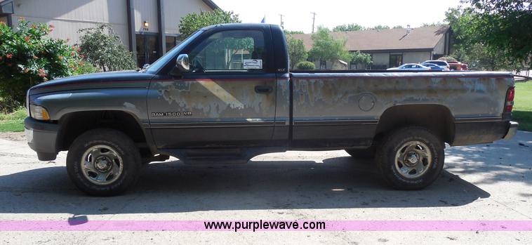 image for item H9961 1994 Dodge Ram 1500 pickup truck