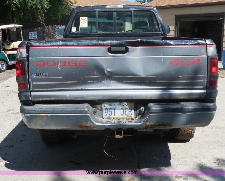 image for item H9961 1994 Dodge Ram 1500 pickup truck
