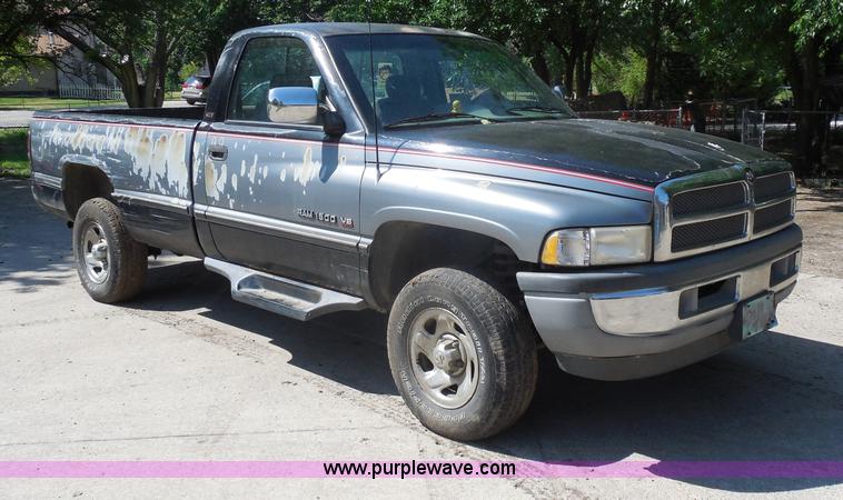 image for item H9961 1994 Dodge Ram 1500 pickup truck