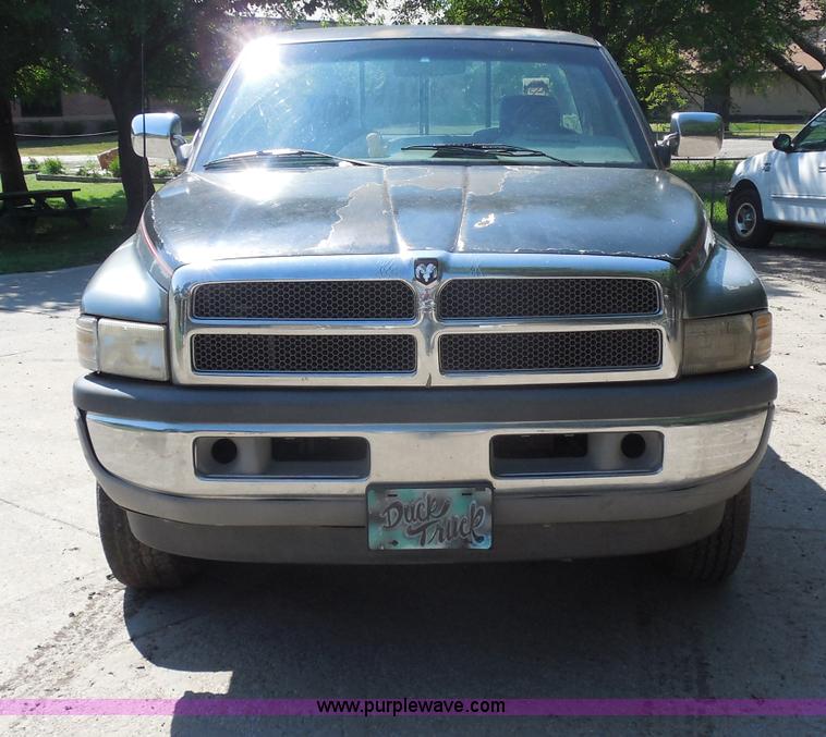 image for item H9961 1994 Dodge Ram 1500 pickup truck