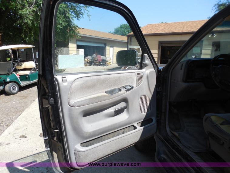 image for item H9961 1994 Dodge Ram 1500 pickup truck