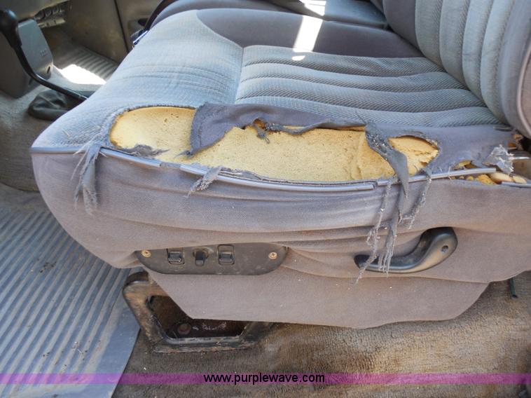 image for item H9961 1994 Dodge Ram 1500 pickup truck