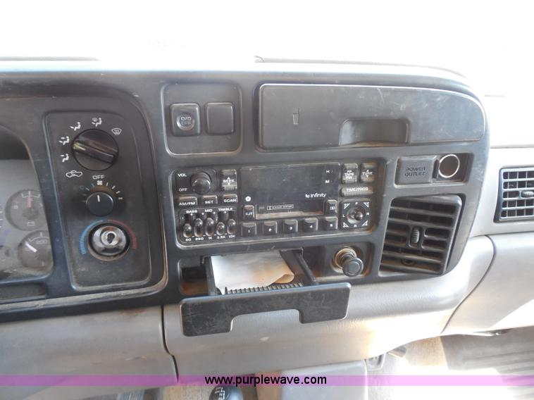 image for item H9961 1994 Dodge Ram 1500 pickup truck