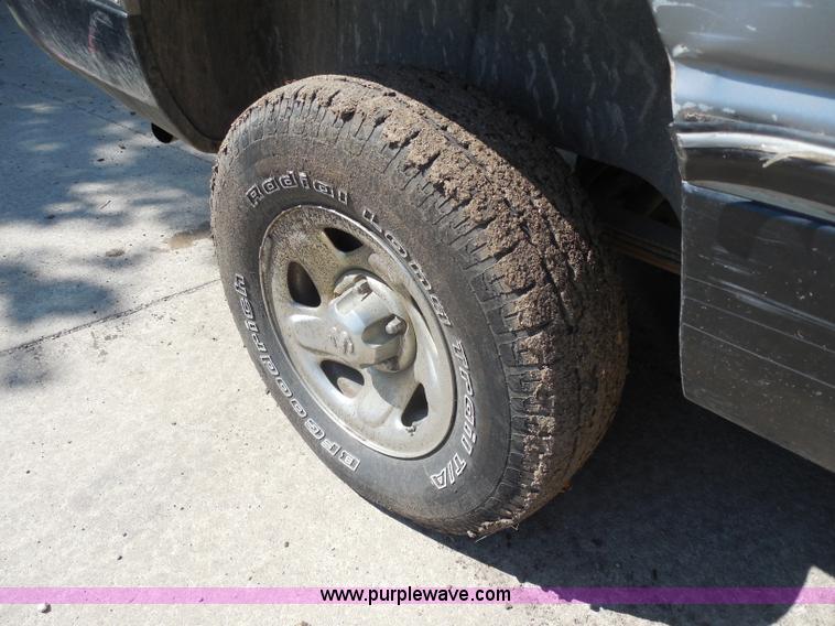 image for item H9961 1994 Dodge Ram 1500 pickup truck