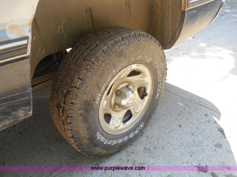 image for item H9961 1994 Dodge Ram 1500 pickup truck