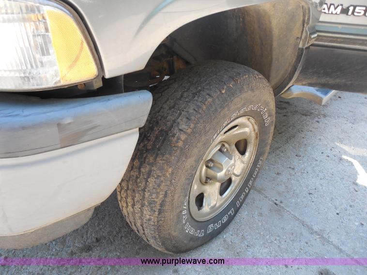 image for item H9961 1994 Dodge Ram 1500 pickup truck