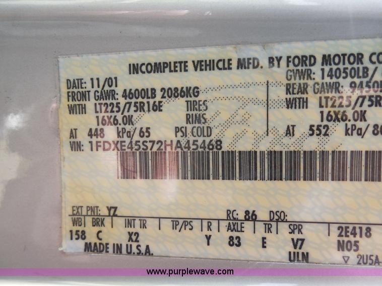 image for item H9962 2002 Ford Econoline E450 bus