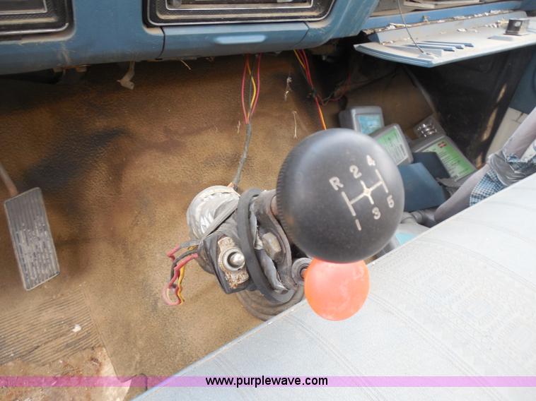 image for item H9984 1980 Ford vacuum truck