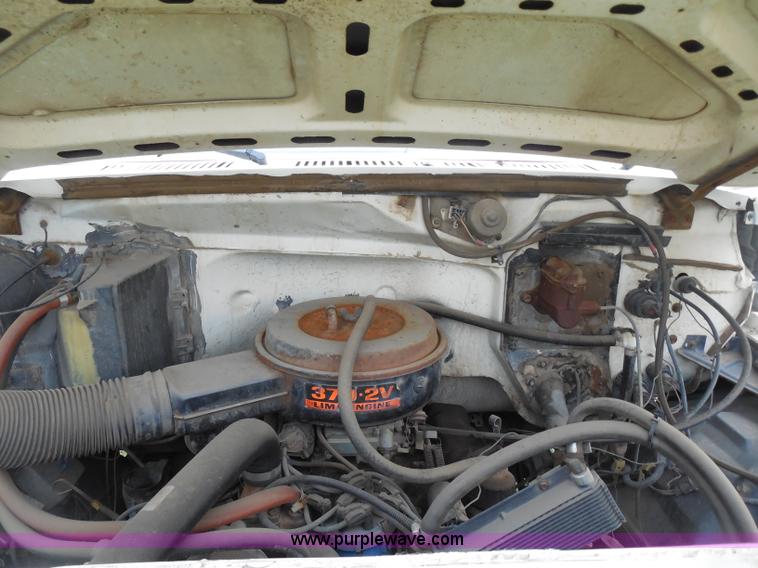 image for item H9984 1980 Ford vacuum truck