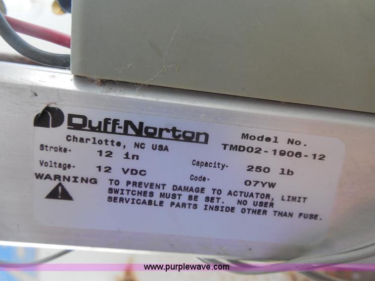 image for item H9984 1980 Ford vacuum truck