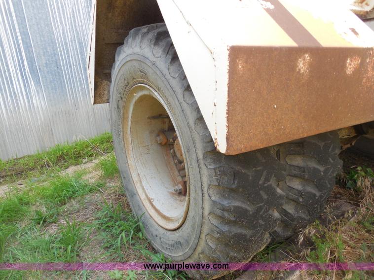 image for item H9984 1980 Ford vacuum truck