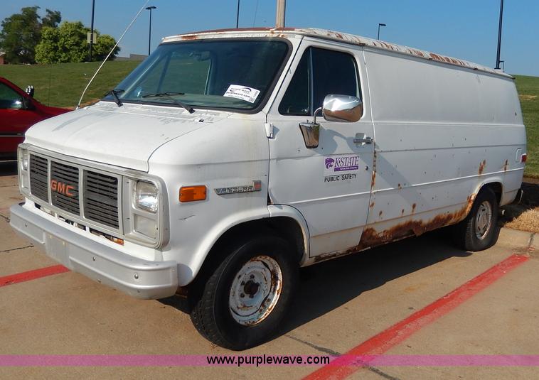 image for item I4468 1988 GMC Vandura G1500 van