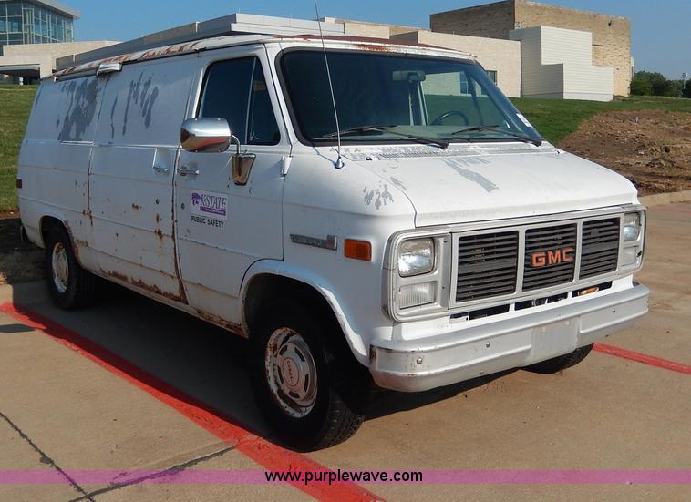 image for item I4468 1988 GMC Vandura G1500 van
