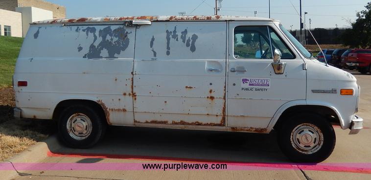 image for item I4468 1988 GMC Vandura G1500 van