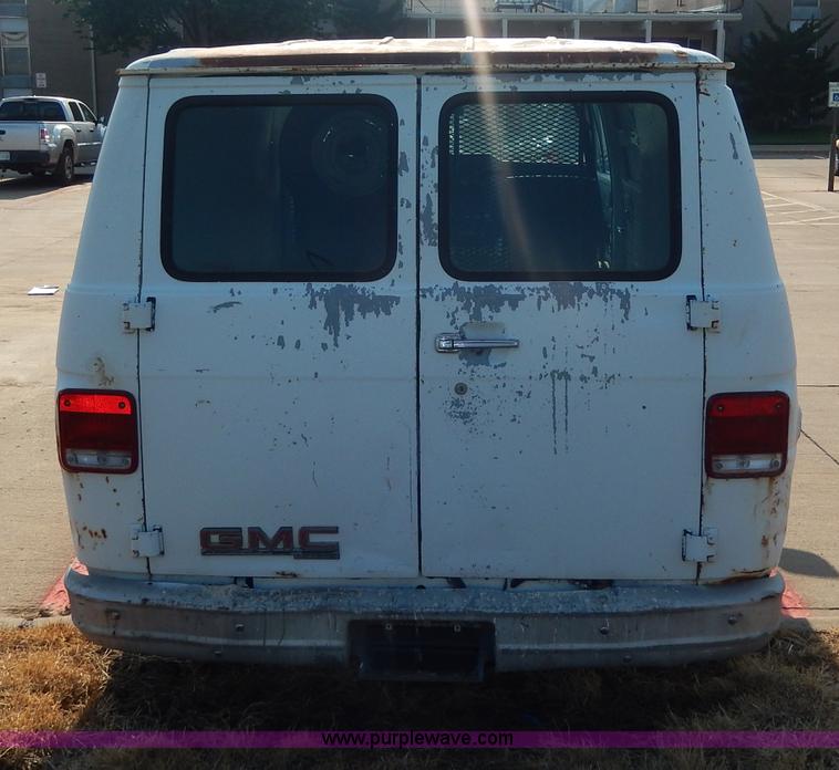 image for item I4468 1988 GMC Vandura G1500 van