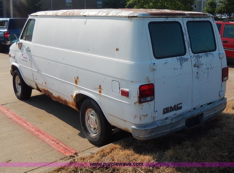 image for item I4468 1988 GMC Vandura G1500 van