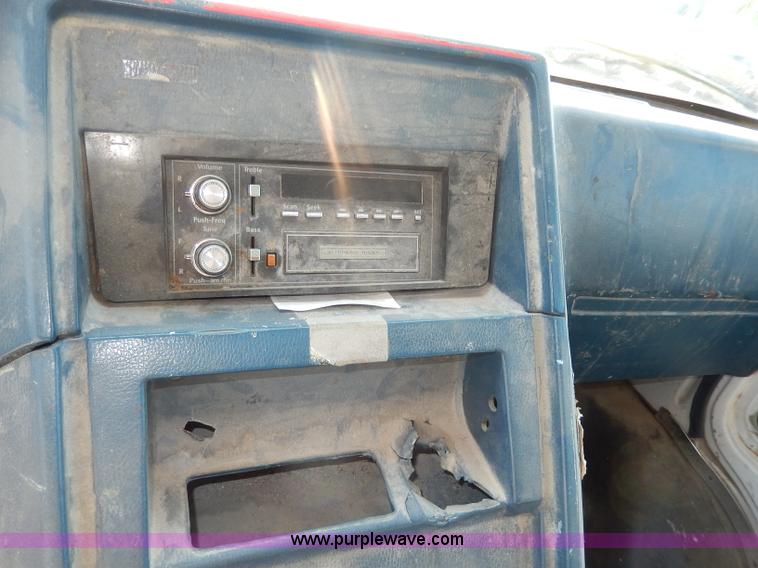 image for item I4468 1988 GMC Vandura G1500 van