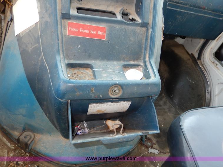 image for item I4468 1988 GMC Vandura G1500 van