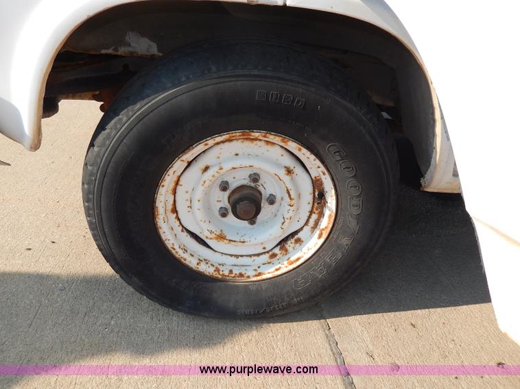 image for item I4468 1988 GMC Vandura G1500 van