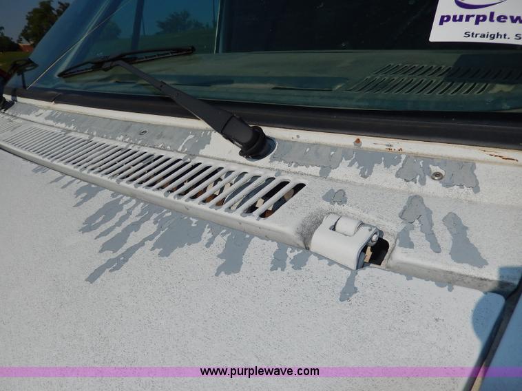 image for item I4468 1988 GMC Vandura G1500 van