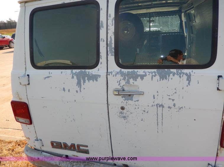 image for item I4468 1988 GMC Vandura G1500 van
