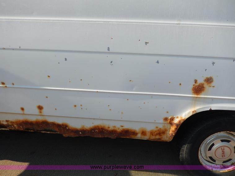 image for item I4468 1988 GMC Vandura G1500 van