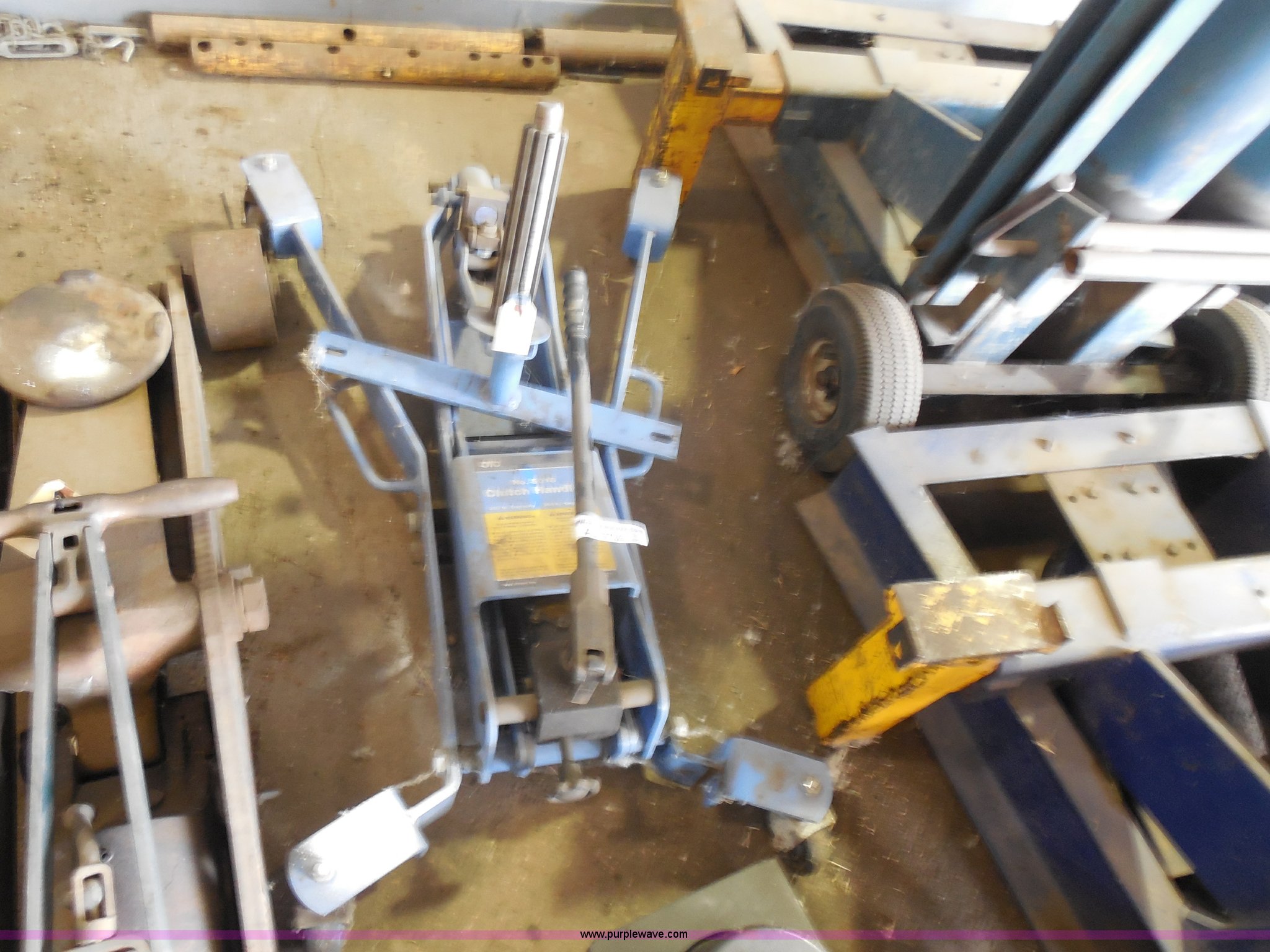 OTC clutch handler in South Hutchinson, KS Item AL9739 sold Purple Wave