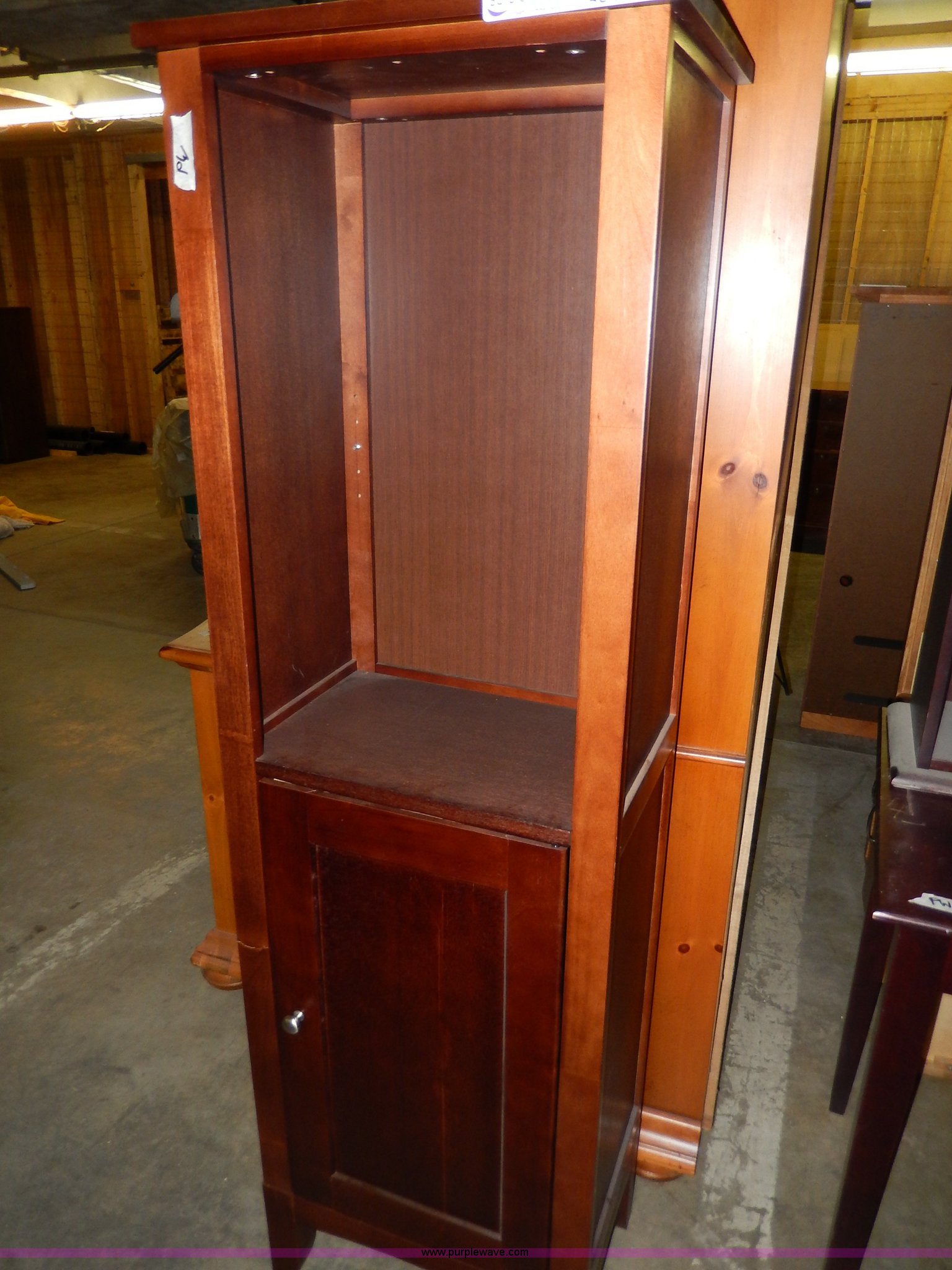 Assorted furniture in Lawrence, KS Item AS9390 sold Purple Wave