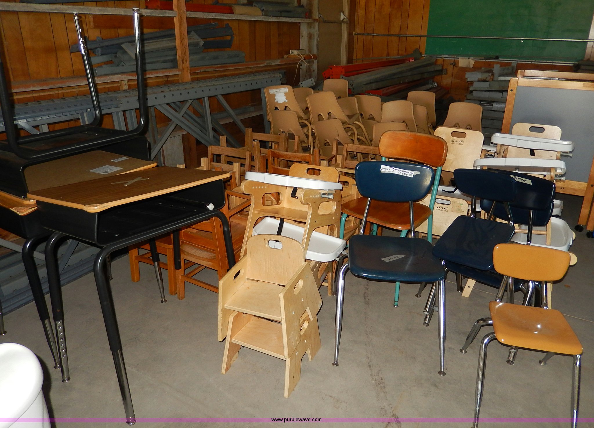 Assorted furniture in Junction City, KS Item AS9459 sold Purple Wave