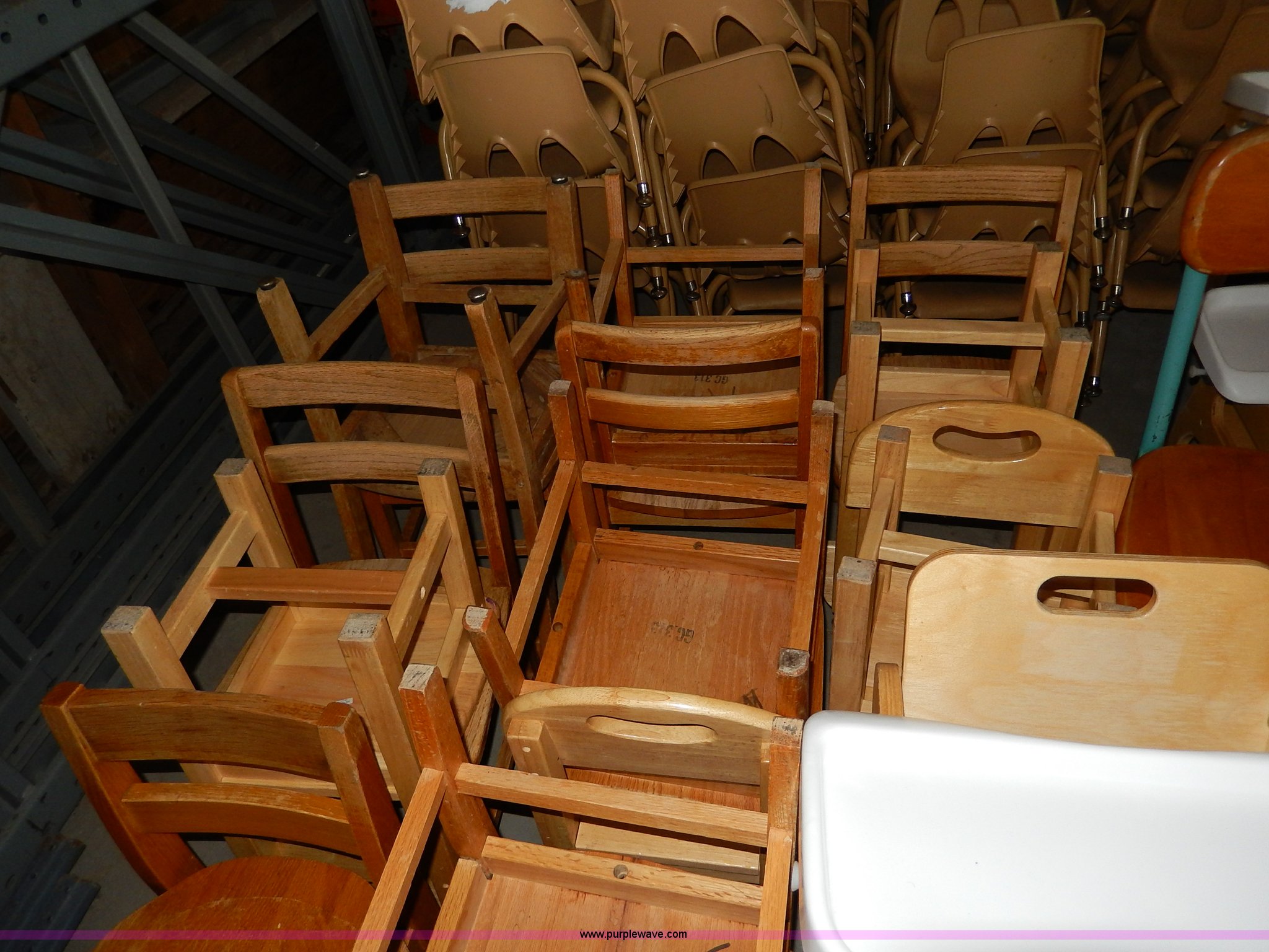 Assorted furniture in Junction City, KS Item AS9459 sold Purple Wave