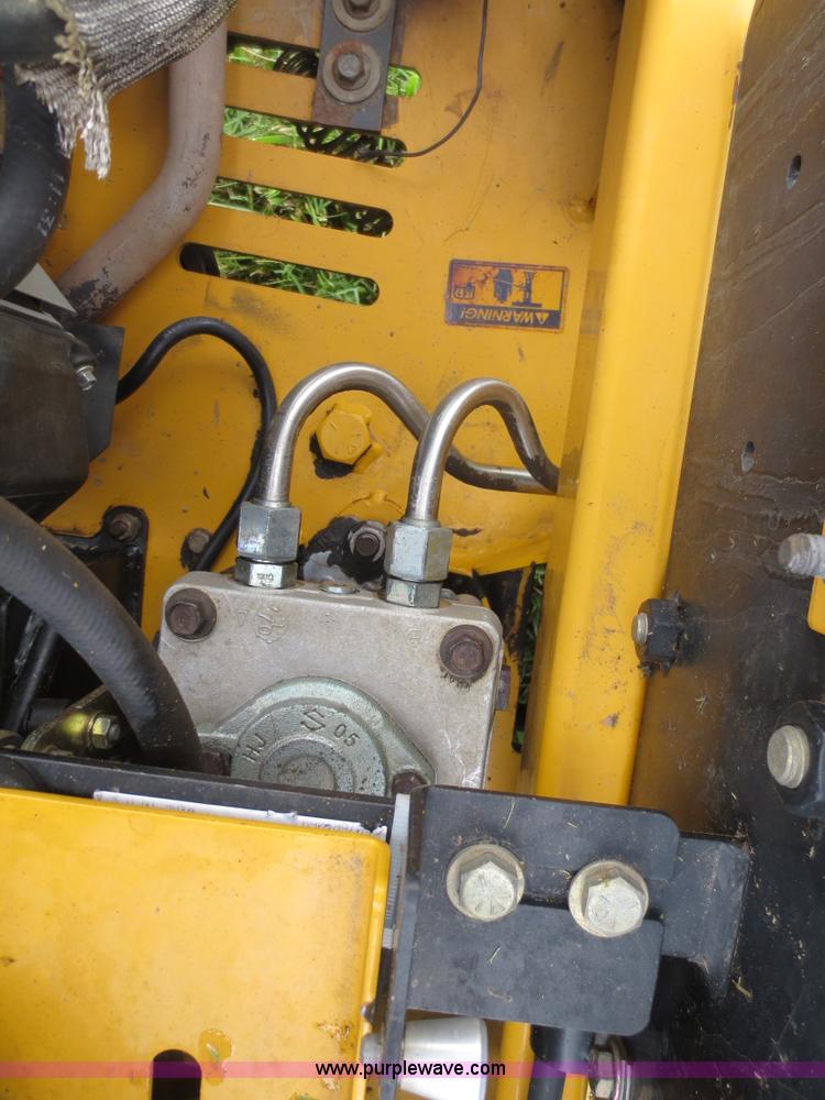 image for item AK9686 2005 Hustler Super Z lawn mower