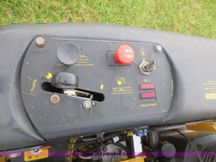 image for item AK9686 2005 Hustler Super Z lawn mower