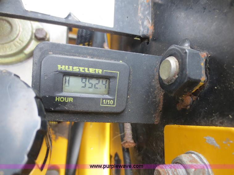 image for item AK9686 2005 Hustler Super Z lawn mower