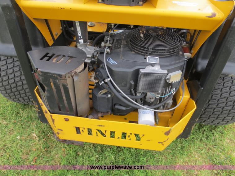 image for item AK9687 2006 Hustler Super Z lawn mower